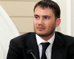 Сын Януковича-младшего в три года увлекается автомобилями