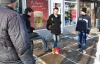 Во Львове провели флешмоб против щитов с рекламой алкоголя