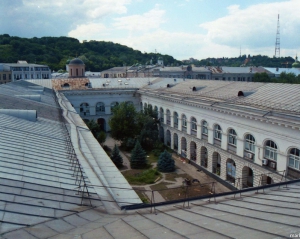Киевсовет не передал Гостиный двор в коммунальную собственность города