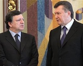 Янукович хочет сотрудничества с Таможенным союзом, а Баррозу говорит, что там и там быть невозможно
