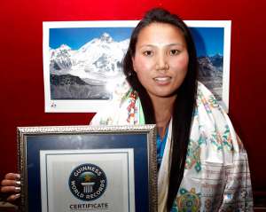 29-летняя непалка покорила Эверест дважды за год