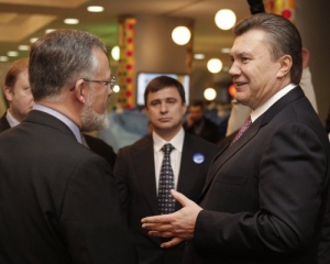 Янукович насварив Табачника та наказав йому &quot;розібратися із цим Сафіулліним&quot;