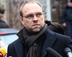 Турчинов: Спікер направив до ВАСУ подання про позбавлення Власенка мандату