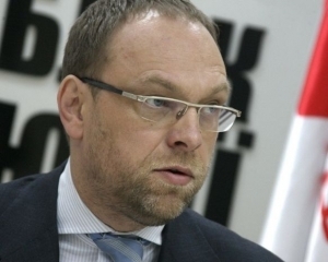 Власенко отказался от права заниматься адвокатской деятельностью - Турчинов