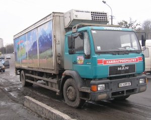В Ровно грузовик на пешеходном переехал 15-летнего парня