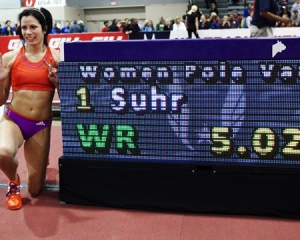 Американка побила мировой рекорд Исинбаевой