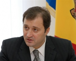 У Молдові парламент відправив уряд у відставку через корупцію