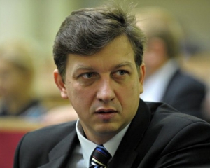 Лишив мандата Власенко, власти продлили политические репрессии - Доний