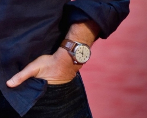 Дорогі годинники на руках чиновників вважають проявом комплексу неповноцінності