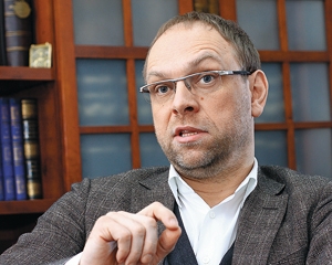 Власенко: &quot;Позбавлення мандата не впливає на мій статус у справах Тимошенко&quot;