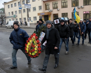 Участников флеш-моба &quot;Похороны Якуневича&quot; вызывают для объяснений в милицию
