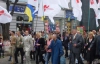На Вінничині люди купують траурні вінки, аби потрапити на мітинг опозиції