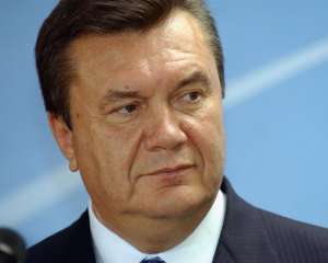 Янукович розпорядився видавати закордонні паспорти за 20 днів