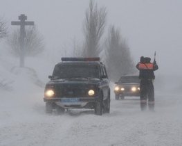 В опозиції повідомили, що правоохоронці блокують виїзд автобусів до Львова на акцію "Вставай, Україно!"