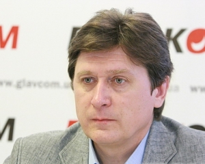 "Обидві сторони попрацювали одна на одну" - Фесенко про бійку в Раді