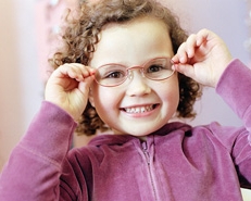 Как заставить ребенка носить очки?