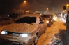 Тысячи киевлян ночевали на заснеженных дорогах