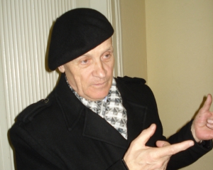 "Если украинцам не дают сверху месседж "Читайте", то сами они этого делать не будут" - писатель
