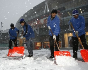 Через снігопади у Великобританії скасували 15 матчів