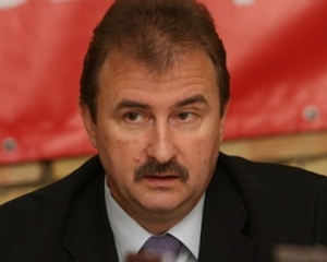 Шквал відставок у Києві. Попов звільнив трьох чиновників