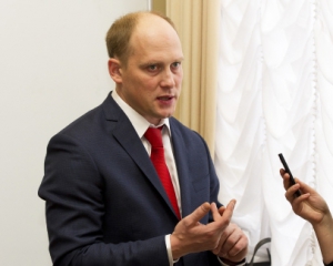 Каплін посварився з Азаровим через брехню про ліквідацію наслідків негоди в Києві