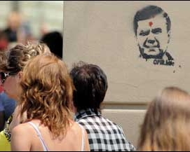 За граффити с Януковичем прокуратура хотела увеличить сроки осужденным