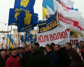У Чернівцях опозиції рекомендують змінити місце проведення акції &quot;Вставай, Україно!&quot;