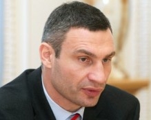 Кличко не приїхав на акцію "Вставай, Україно!" в Тернополі