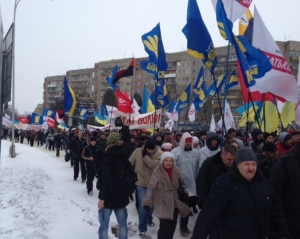 "2 апреля оппозиция митингом будет добиваться отставки Януковича и досрочных парламентских выборов"