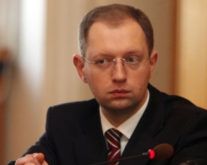 Яценюка обвинили во вмешательстве в деятельность правоохранителей. Возбуждено уголовное дело