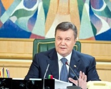 В прошлом году Янукович подарил детям 7 миллионов