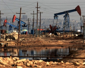 Україна хоче відновити постачання нафти з Казахстану