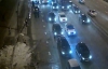 На Московському мосту автобус протаранив відбійник і завис над річкою