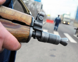 Украинцы себя не чувствуют в безопасности, но легализации оружия не хотят - социолог
