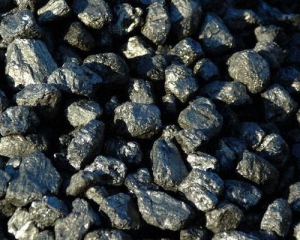 Азаров заборонив імпорт коксу