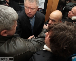 Ефремов признал, что "регионалы" сознательно не пускали оппозицию и прессу на Банковую