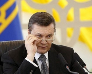 Янукович підпише закони, ухвалені більшістю на "виїзному" зібранні