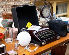 Кіт, таргани і радянський диван – що українці готові віддати безкоштовно