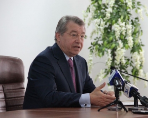 Губернатор Черкащини поставив 5 свічок за своїх ворогів з опозиції