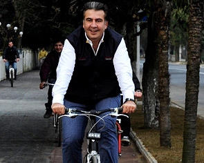 Саакашвили в Турции проводят дополнительную операцию на плече - СМИ