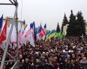 Митинг в Луцке: разногласия милиции и оппозиции в подсчетах участников