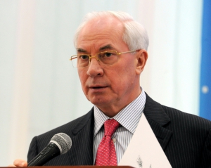 Азаров пообіцяв, що Україна буде однієї з найбільш читаючих націй Європи