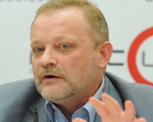 Люди бачать в Луценка не "фейкового", справжнього політика прямої дії - експерт