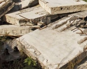 В Крыму бетонной плитой раздавило ребенка
