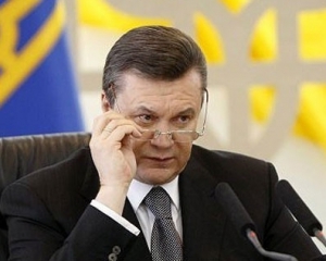 Янукович доручив юристам з&#039;ясувати легітимність &quot;виїзних&quot; законів