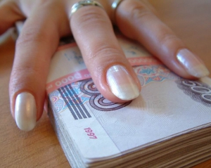 На Рівненщині шахрайка видурила у пенсіонерів 23 тисячі "фальшивих" гривень