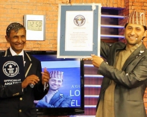Непальский телеведущий побил рекорд украинцев. Он провел 62-часовое ток-шоу