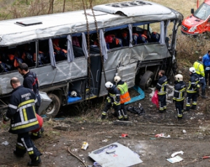 ДТП в Бельгії: ЗМІ припускають, що водій міг заснути за кермом