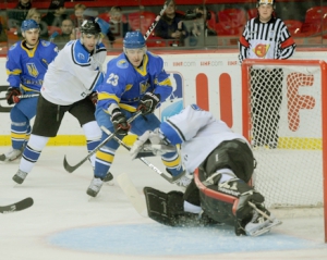 Украина забросила эстонцам 8 шайб на ЧМ по хоккею