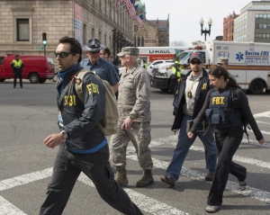 Бостонські поліцейські перевірили район теракту, але про повний спокій казати рано